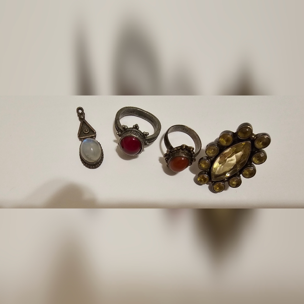Bundle - Rings & Pendant - Picture 10 of 10